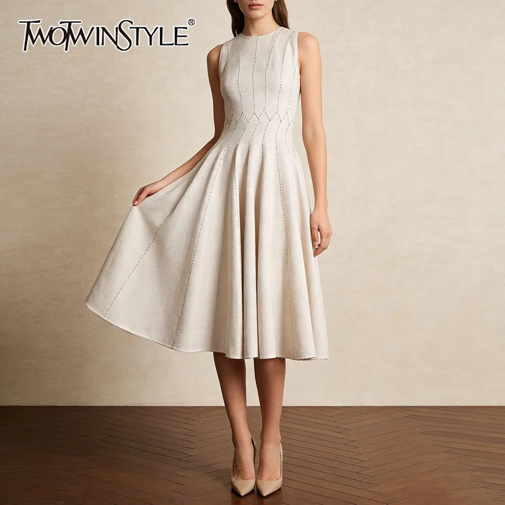 TWOTWINSTYLE White Spliced Folds Dress Female O Neck Sleeveless Loose Elegant Intellectual Women's Dresses Fashion Summer New