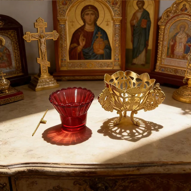 Lampe de veille orthodoxe catholique plaquée or avec croix sculptée et coupelle en verre rouge pour la liturgie de l'église, l'autel domestique, la dévotion chrétienne