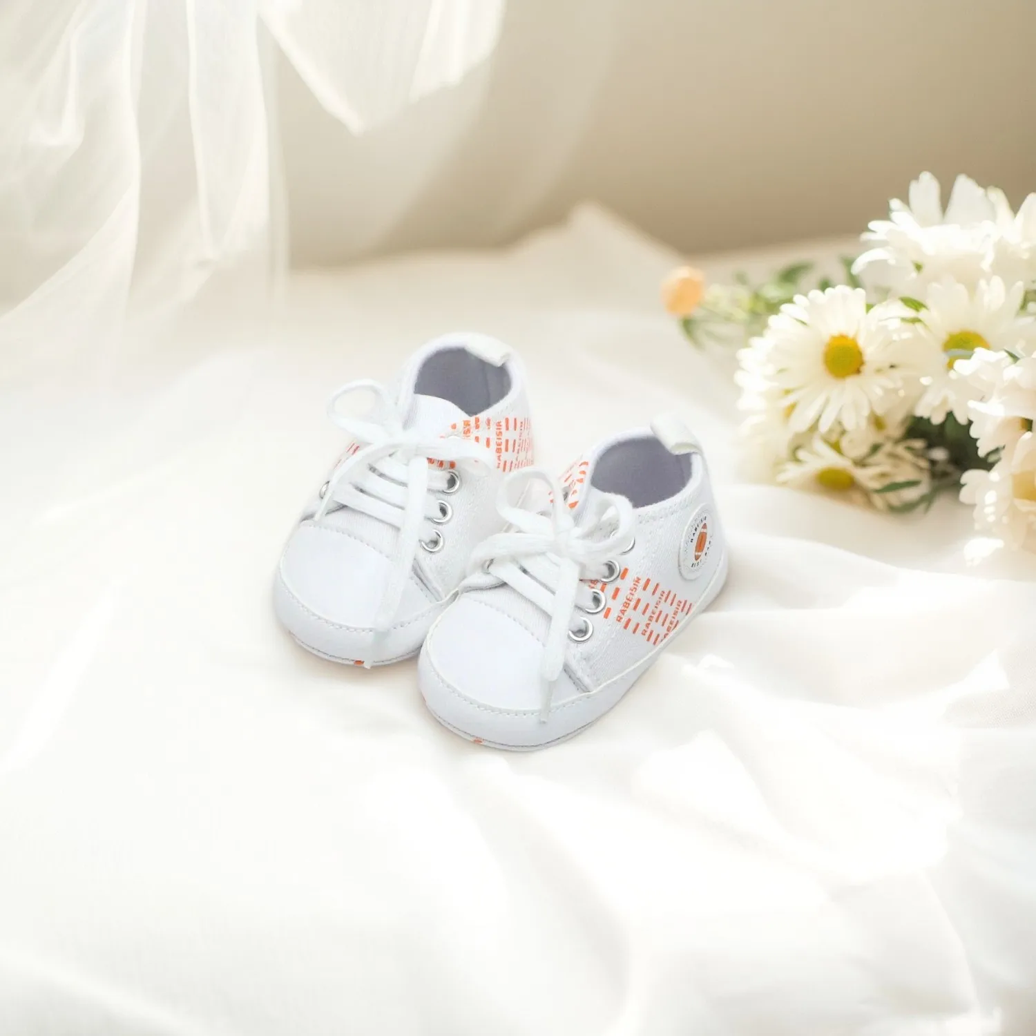 

Baby shoes canvas shoes baby walking shoes white shoes 0-6-12-18 months soft sole anti slip football pattern