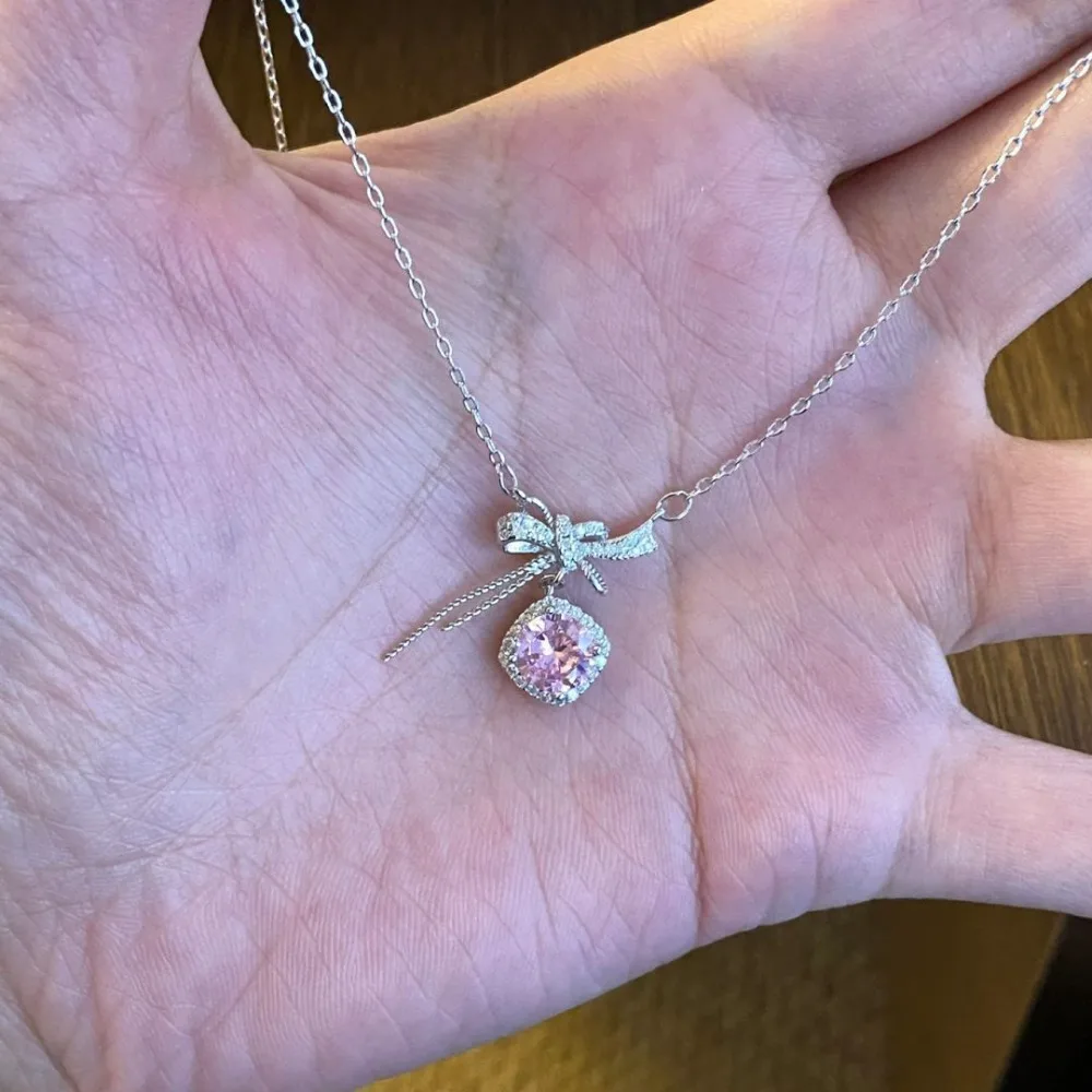 Sweet Bow Cubic Zirconia Pendant Necklace for Women Delicate High-End Minimalist Collarbone Chain, Niche Trendy Jewelry Gift