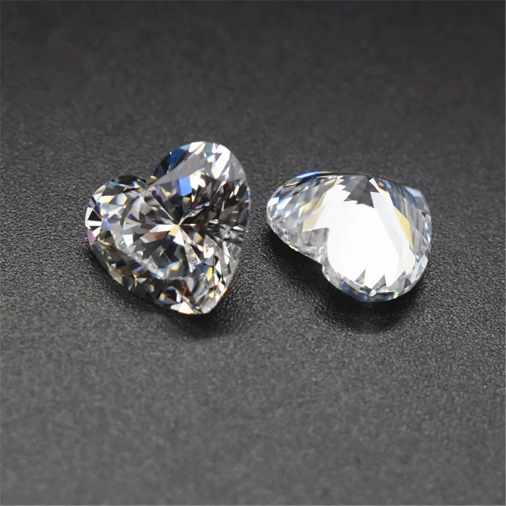 الصف AAA مكعب زركونيا شكل قلب الأوجه الأحجار الكريمة شقة على شكل قلب قطع زركون 11x12 مللي متر/12x13 مللي متر