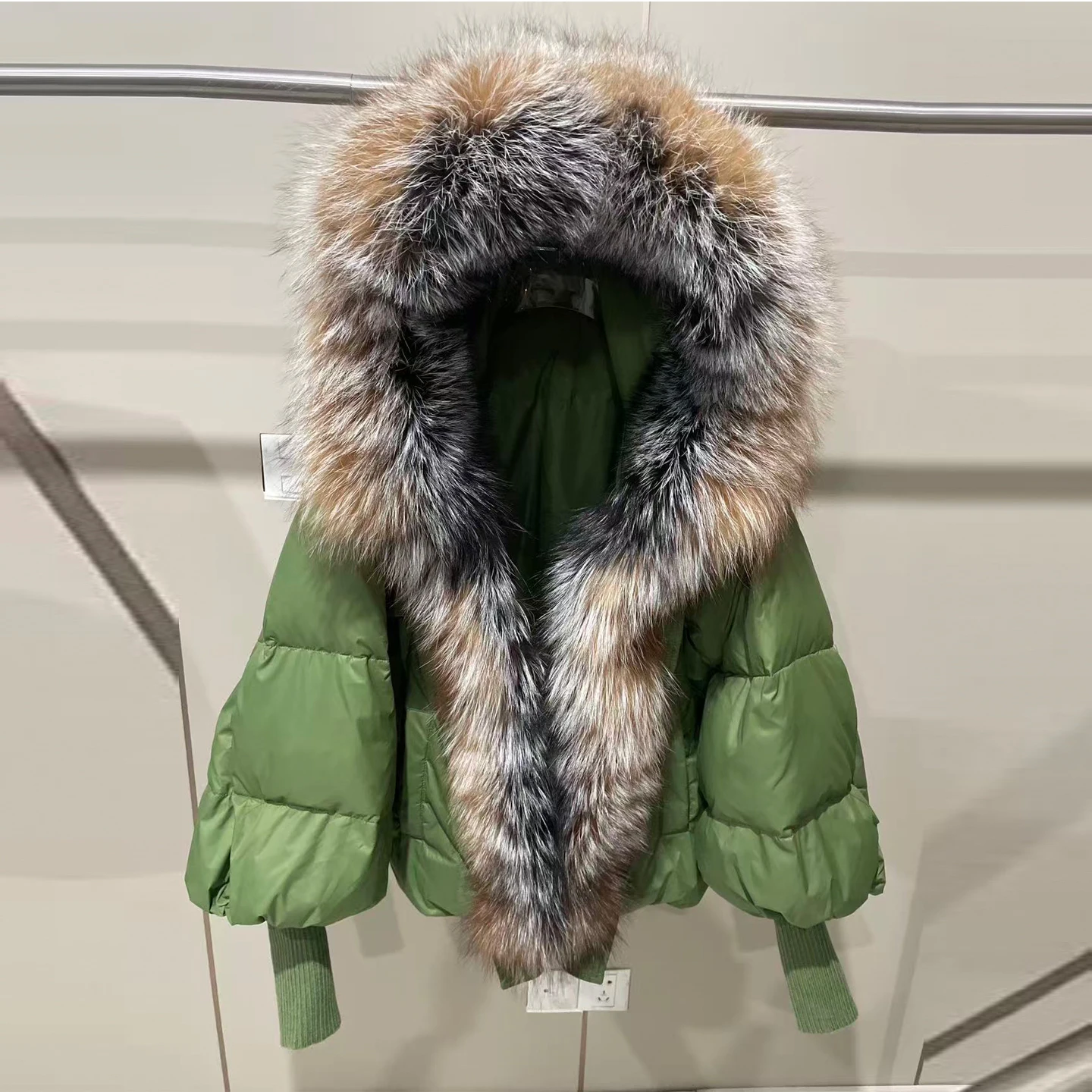   Kurtka z futrzanym kołnierzem, damska, luźna, ocieplana odzież wierzchnia, ciepły zimowy płaszcz marki Tagkita.