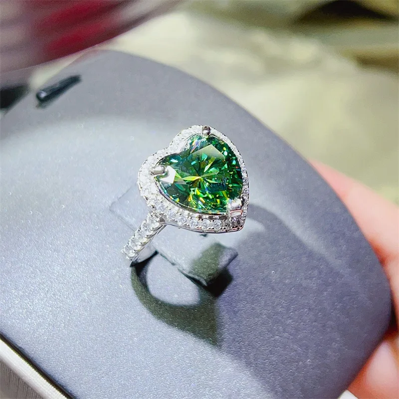 Fresh & Luxurious Fancy Green Diamond Heart Ring For Women 5ct Moissanite PT950 Platinum |Fancy green diamond,romantic and noble