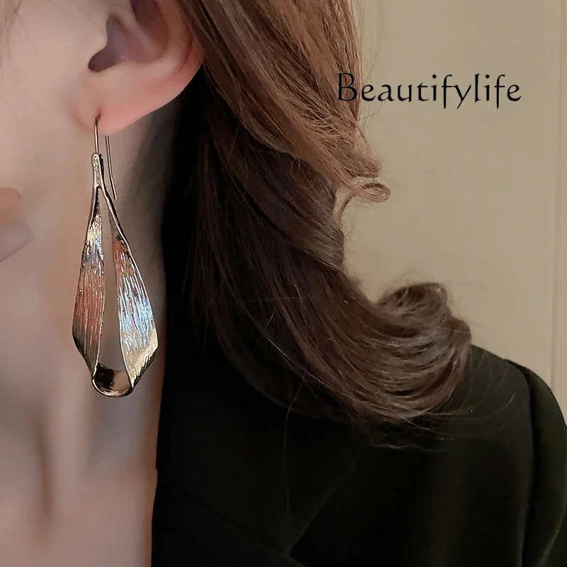 Premium cold wind earrings niche temperament exaggerated earrings