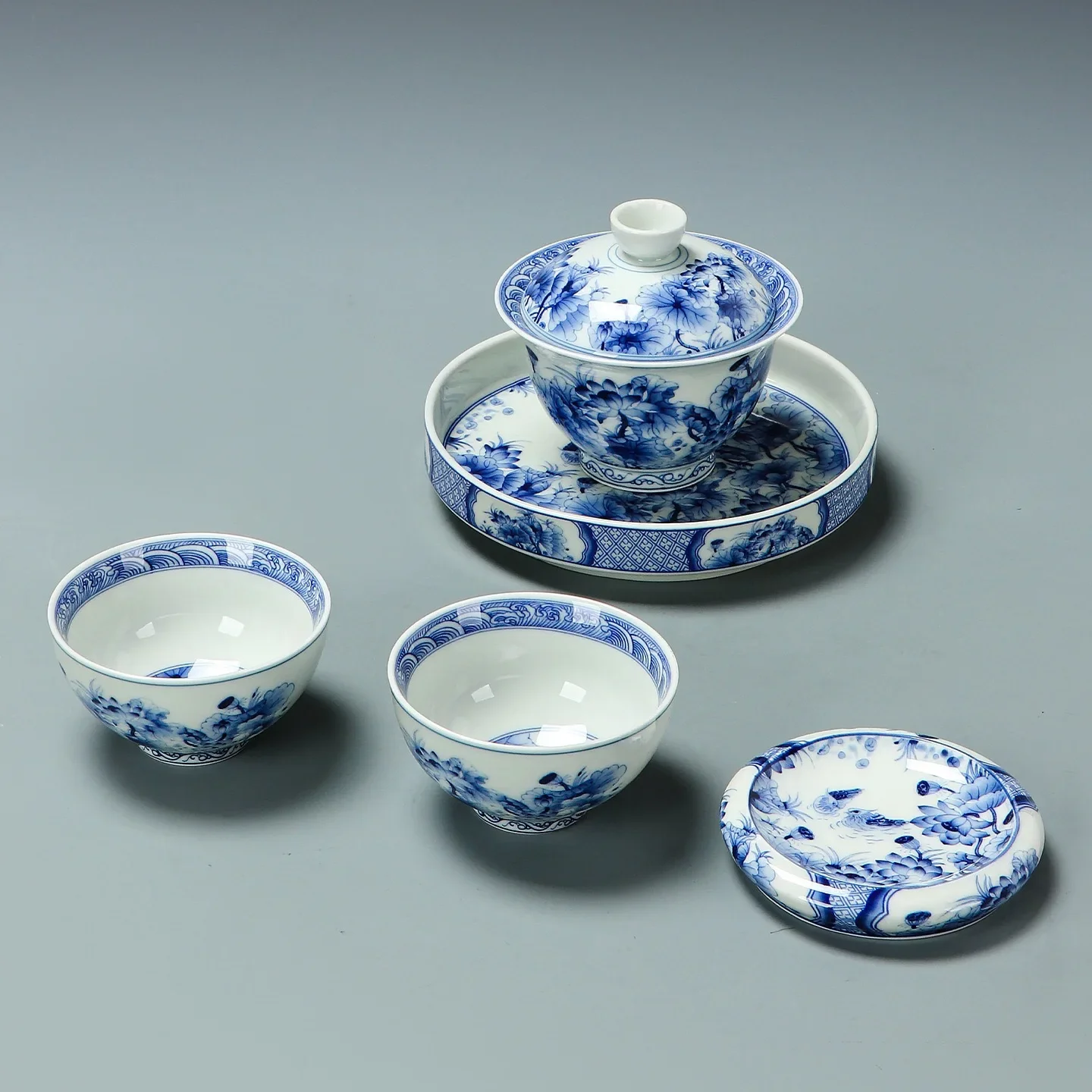 Jingdezhen Blue and White Porcelain Hand-painted Glaze Lotus Three Talent Cover Bowl Household Office Tea Maker Pot Bearing Gift