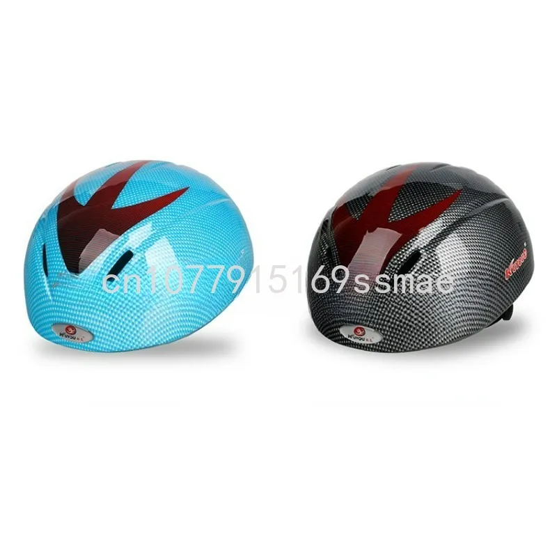 Integrated molded roller skating short track safety helmet for ice and snow skating, universal self-propelled design