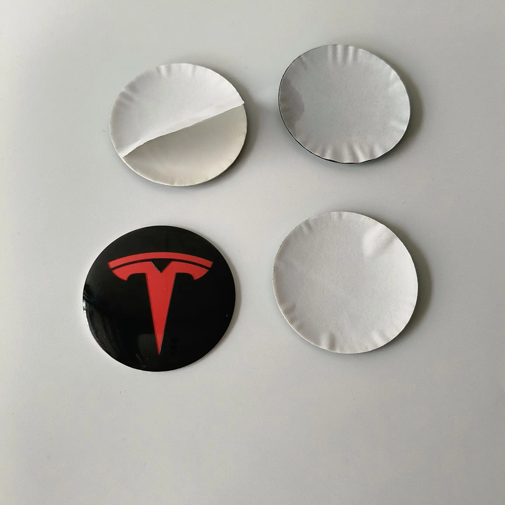 4er-Set 8er-Set 56mm Aufkleberkappen für Tesla Model 3Y S Radnabenkappen Emblem Abzeichen Aufkleber Zubehör Auto-Styling Dekorationen