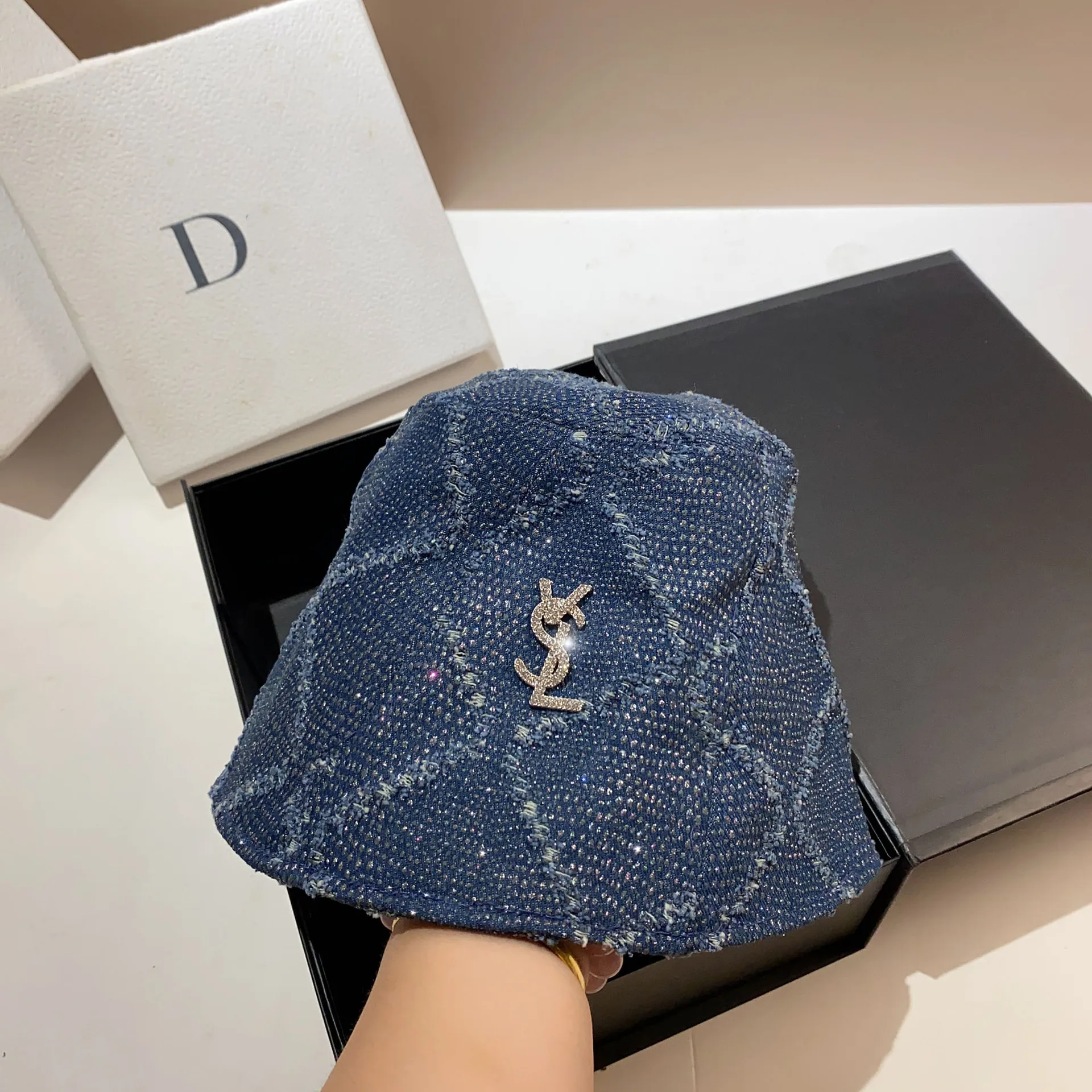 

2025 Korean version rhinestone light luxury denim fisherman hat, European and American trendy sweet and cool starry bucket hat,