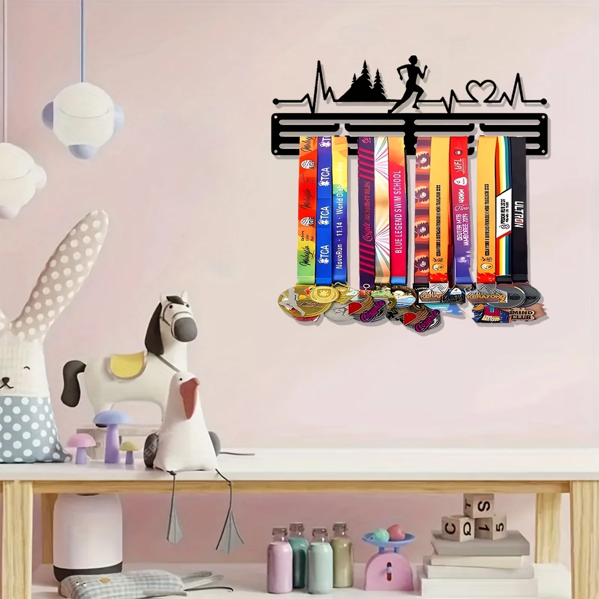 Wall-Mounted Bohemian Metal Medal Display Rack - 1pc Multifunctional Holder for Medals, Clothing, And Hats | an Artistic Design