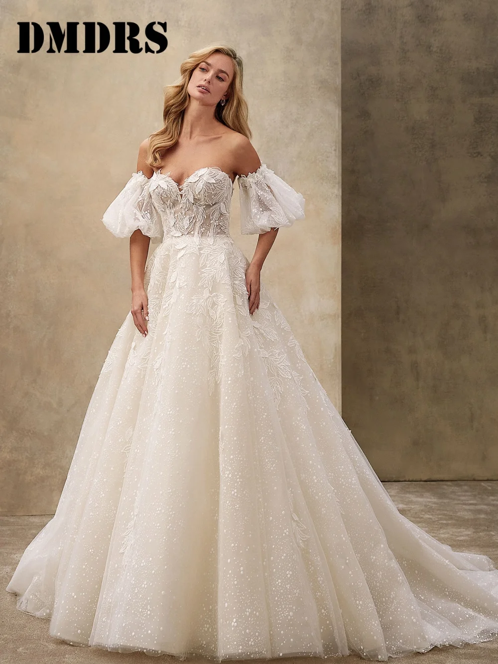 

Charming Sweetheart Wedding Dresses Elegant Appliqué Bridal Gowns Graceful Tulle Floor-Length Wedding Gowns Vestidos De Novia