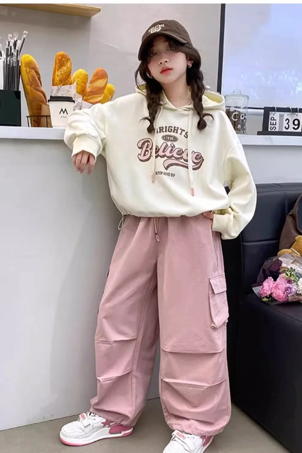 

Children's Girls Hoodies Letter Pullover Top and Cargo Pants 2 Pieces Outfit Kids Tracksuit Spring Autumn Teenage Girl Clothes