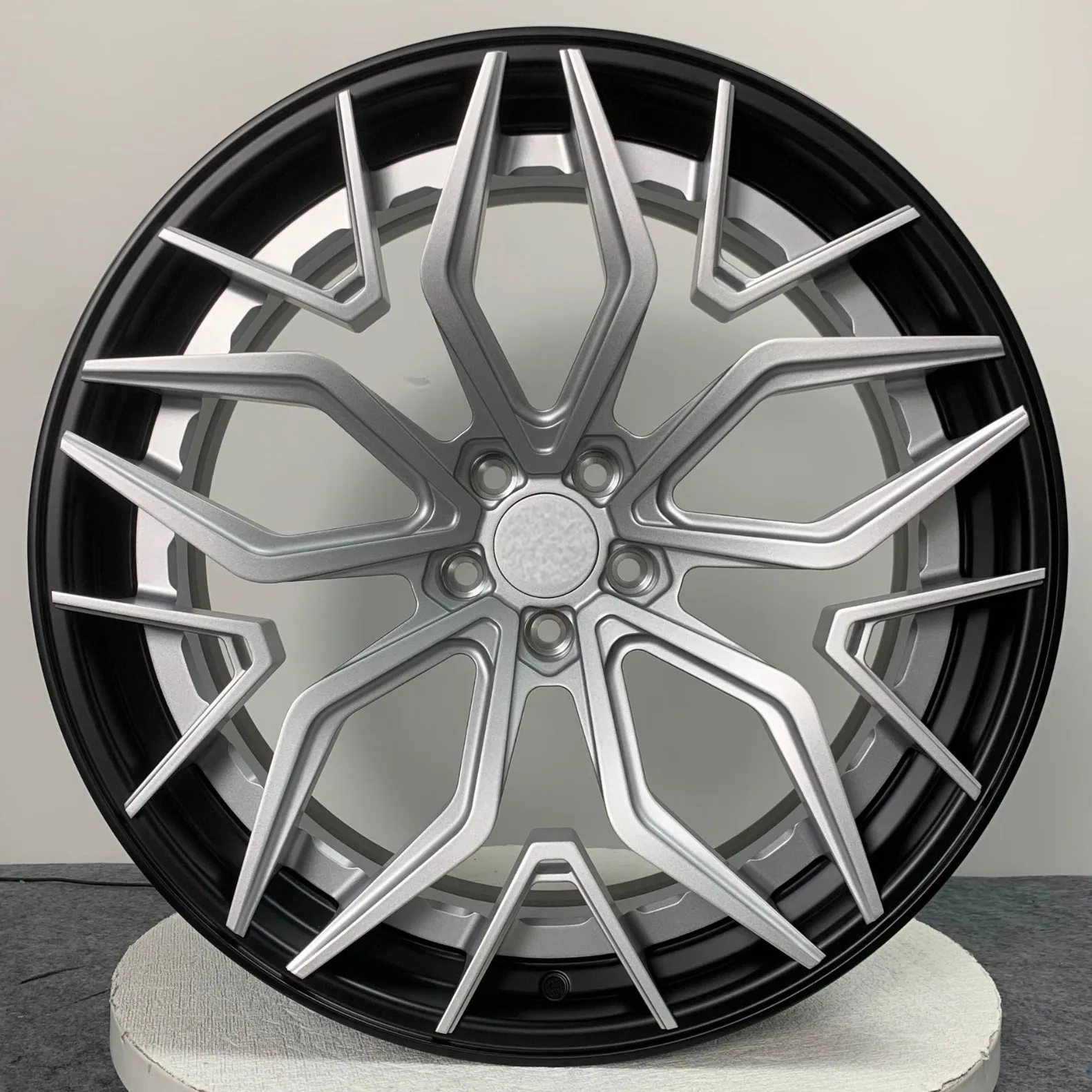 

Original Factory Upgrade Aluminum Wheel Hub Forged 18/19/20 Inch New Condition 35/40/25 mm