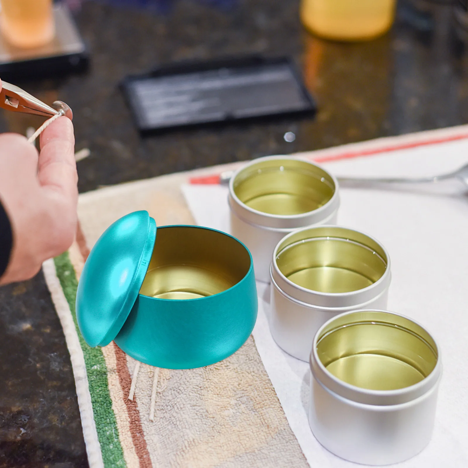 

12pcs Aromatherapy Small Tins Premium Tinplate Diy Containers Leakproof Metal Jars For Tea Storage Craft Making