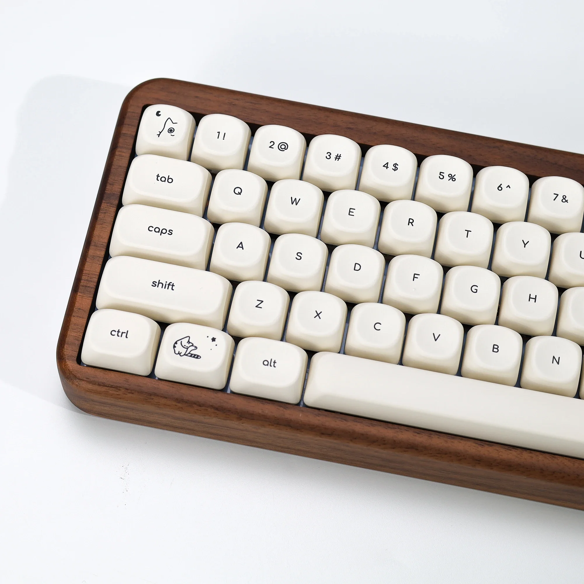

KBDiy Mechanical Keyboard Keycaps Custom Minimalist White Milk Cat Keycap Cute KOA Profile PBT 137 Keys Caps for AK74 Gx87 GMK67
