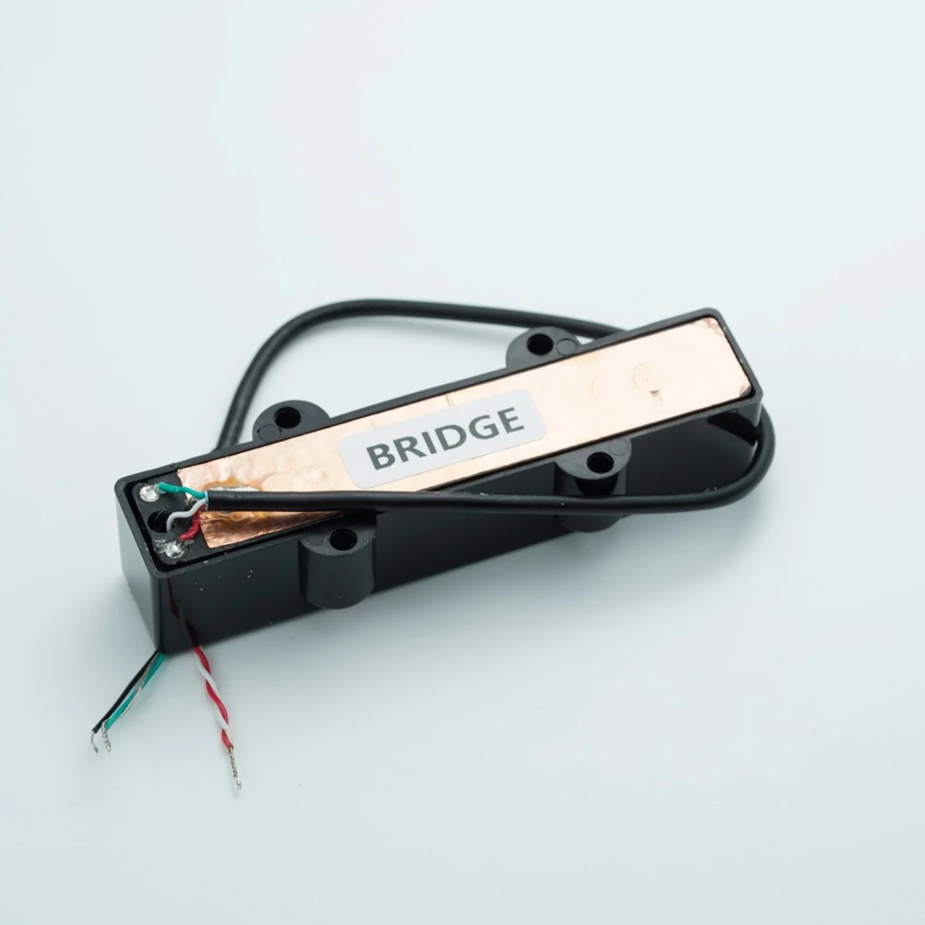 Guyker The Bass Pickup Is Stacked on Top and Bottom, with Noise Reduction and The Ability to Cut and Pick up Sound.