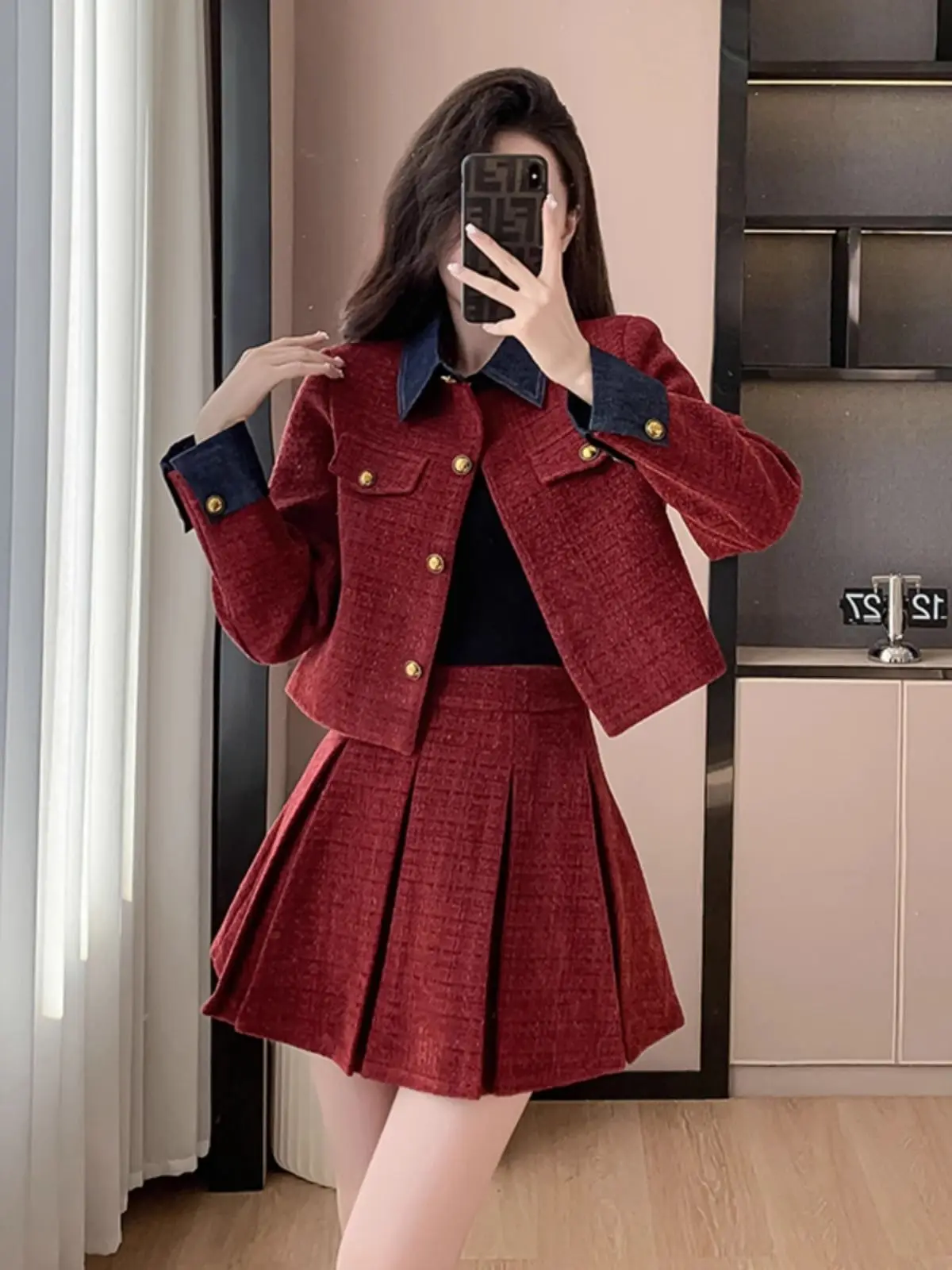 Autumn/Winter French Style Red Dress with Pleated Skirt Two-Piece Set for The Lunar New Year Women Female Office Lady Clothing