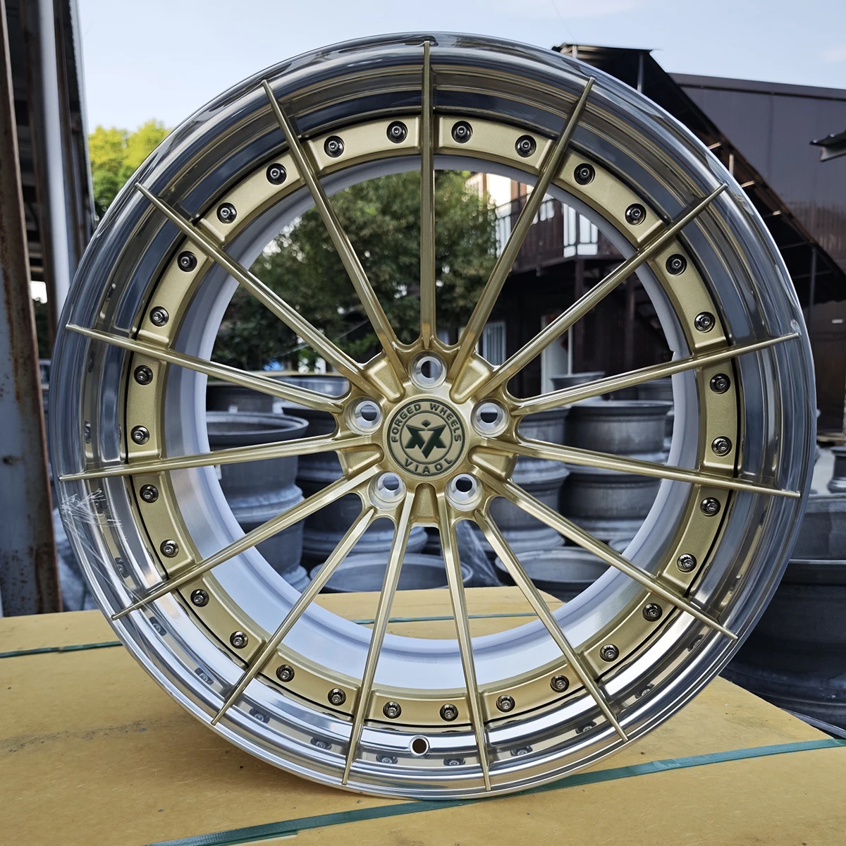 Viaol New 2-Piece Forged Car Rims Polishing Lips Golden 16-24 Inch 5x112 5x120 CB76.1/66.6/77.1 Wheel for Mustang Model 3 Golf