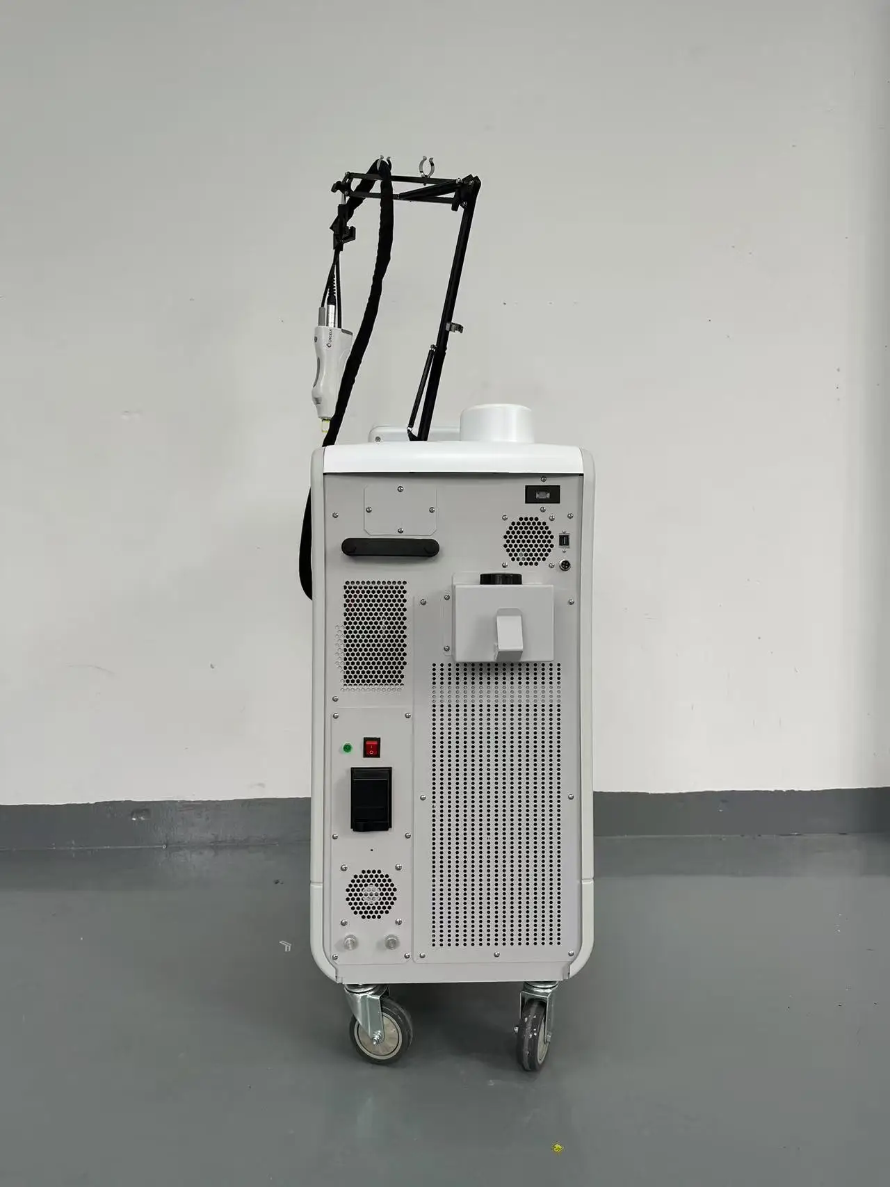 CE 2026 Professional Large Screen SLyric 755Nm Machine Hot Sale Skin Rejuvenation Hair Removal Head Arm Feet-Cool Features IT