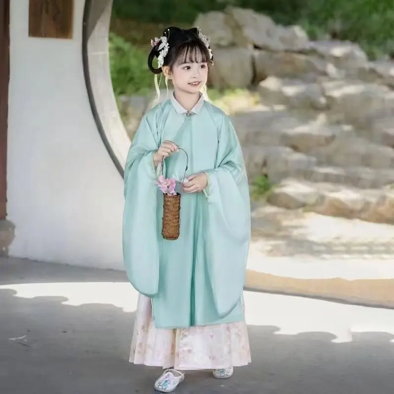 Chinese Hanfu imitates Ming Dynasty girls' horse face skirt set