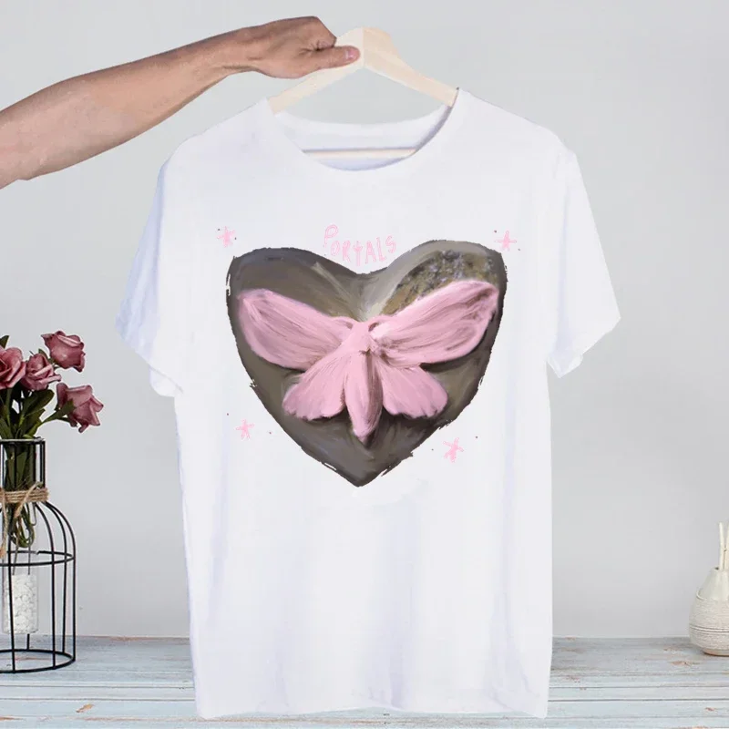Melanie Martinez Shirt Novelty Funny Vintage Crew Neck Men's T-Shirt Humor Women Top Tee Gift Humor Streetwear