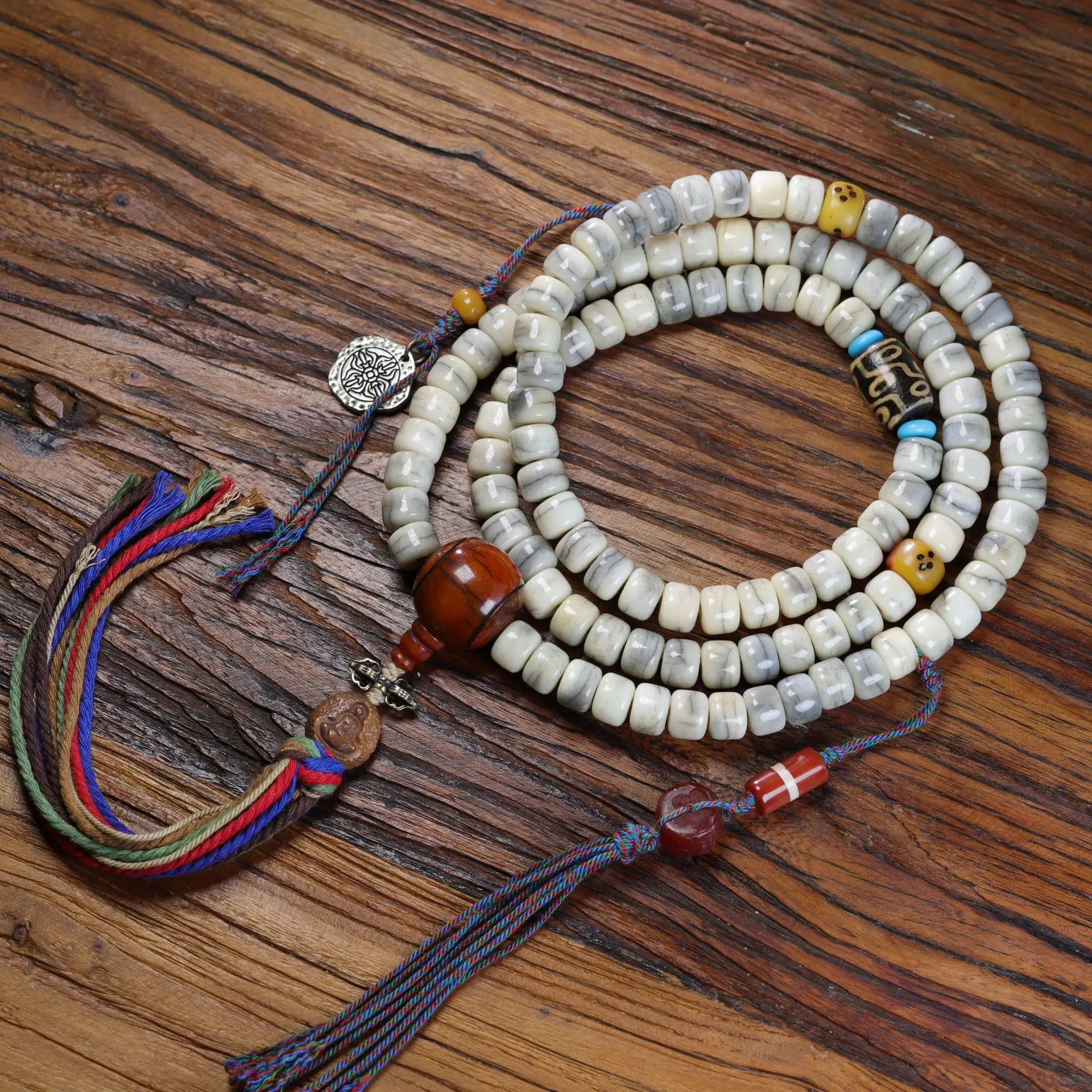 

Natural yak bone 108 Buddha beads rosary necklace Tibetan cultural dzi agate reflux bone tee accessories