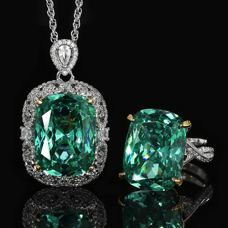 

Gorgeous Copper - Gold Plated Jewelry : Emerald - inspired Necklace and Ring