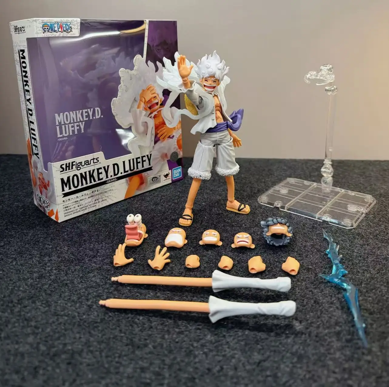 

Bandai S.H.Figuarts SHF One Piece Nika Lufei five-gear doll hand-held toy set movable series doll