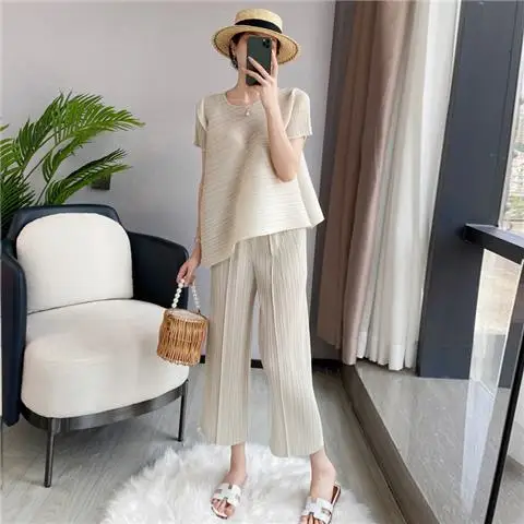 Pleated Fashion Casual Set Women's Spring/Summer 2023 New Irregular Top Loose Wide Leg Pants Two Piece Set Fashion