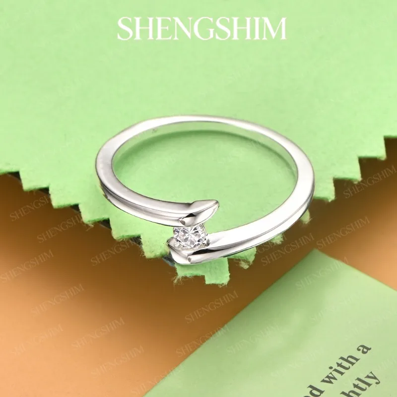 SHENGSHIM 925 Sterling Silver Twisted Shank Round Zircon Ring For Women Fashion Jewelry Engagements Weddings Birthdays Party