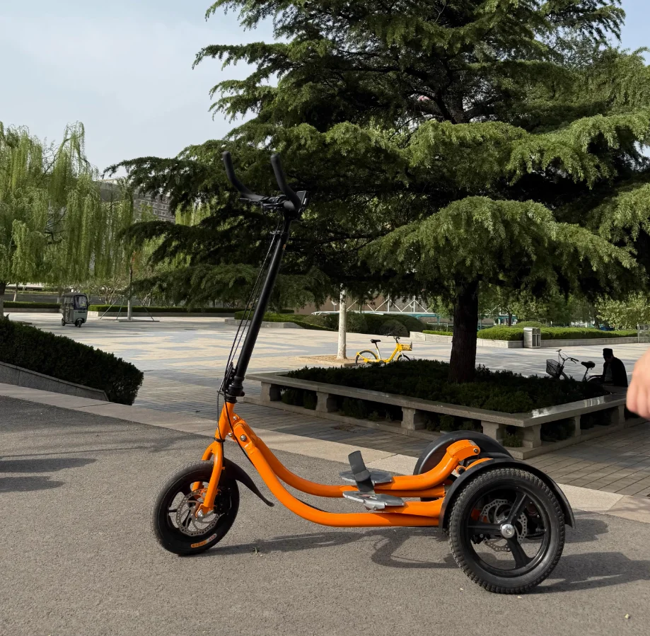 Rower fitness SRJOINfit Step, rower stojący z pedałami, składany rower fitness typu step, rower trójkołowy popularny w Internecie.