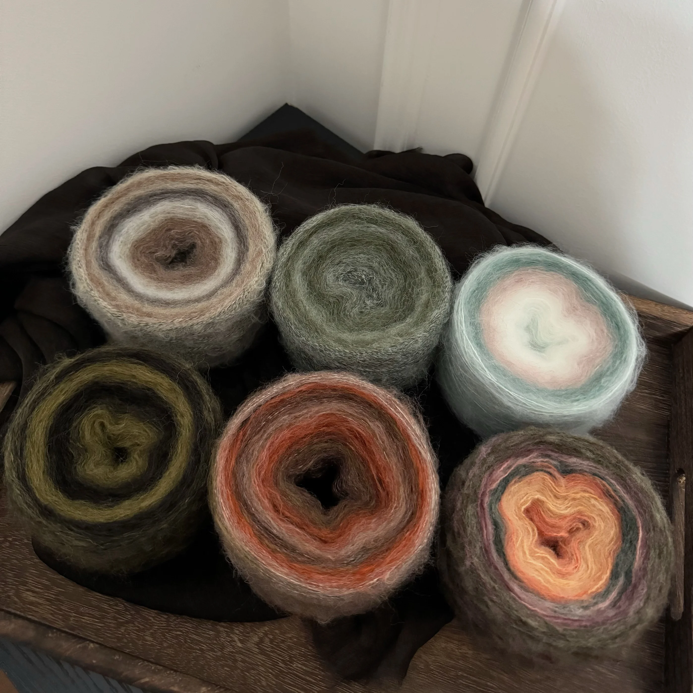 

Vintage Long-section Dyed Fine Mohair Single-stranded Sausage Scarf Handmade Colored Wool Knitted Sweater Hat Hair Band