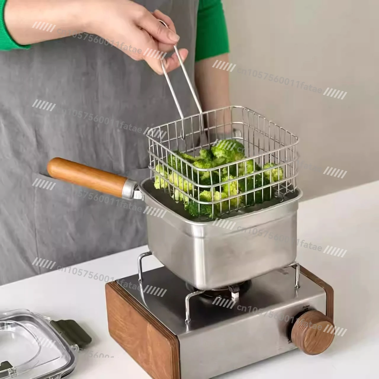 Multifunctional 304 Stainless Steel Household Fryer Outdoor Camping Noodles Soup Pot Mini Pot with Frying Mesh