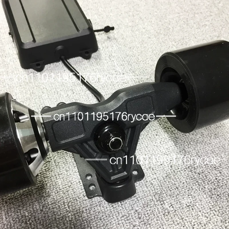 full set of accessories Four-wheel electric skateboard kit controller single and double drive electric remote control skateboard