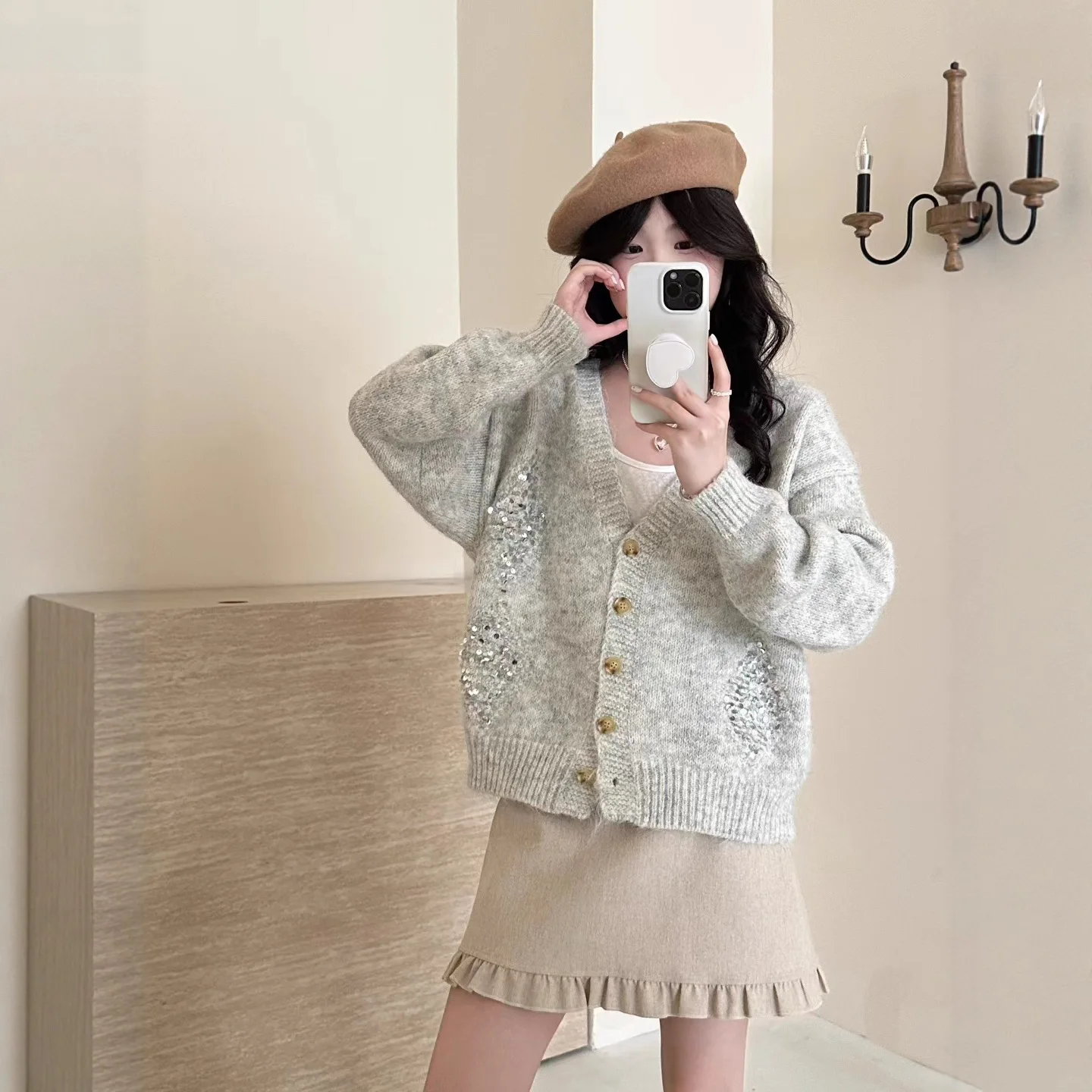 

2025 vintage heavy industry sequined V-neck cardigan sweater for women in autumn and winter, loose and lazy style knit inner top