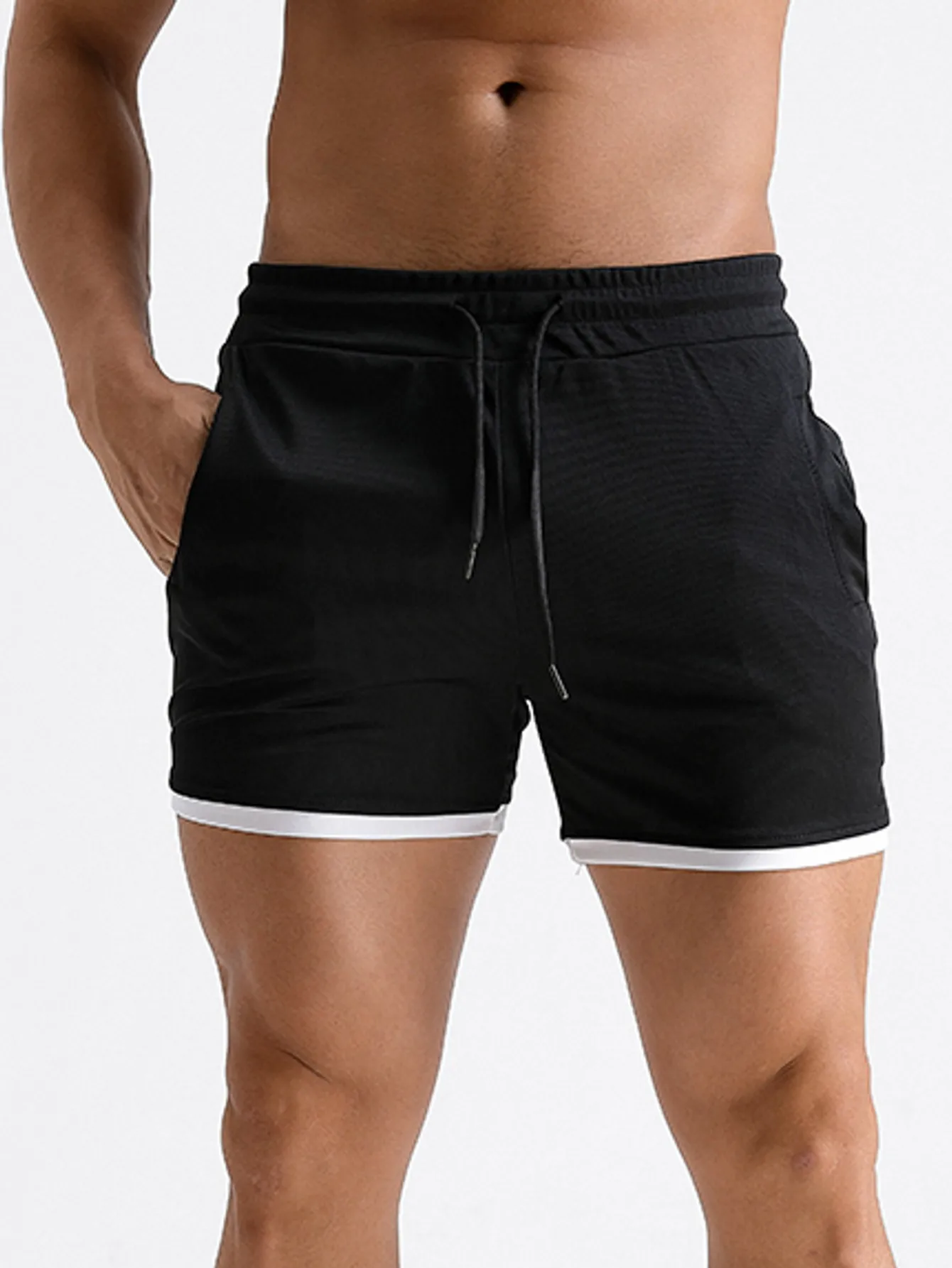 Summer gym exercise running fast drying breathable drawstring sports shorts fashionable and casual men\'s beach pants