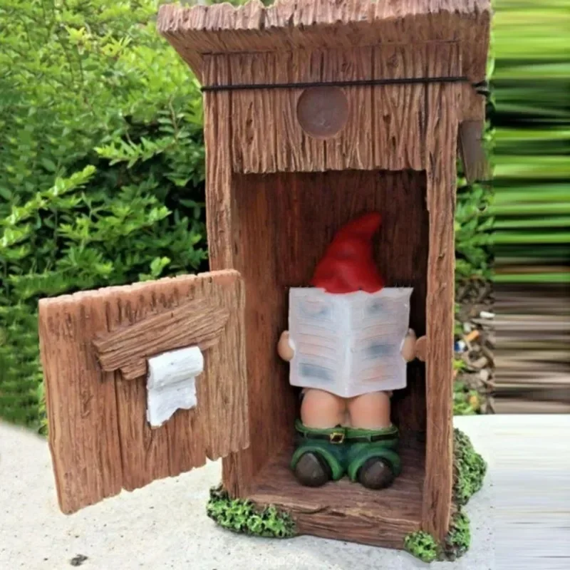 Dwarf Gnomes Go To The Toilet and Forget To Close The Garden Statue Gnome Ornaments