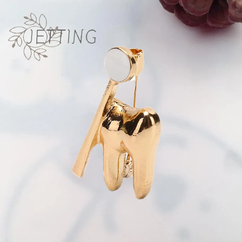 (SMTGDP11)lassic Fashion Golden Tooth Shape Cute Medical Brooch Pin For Doctor Nurse Lapel Backpack Badge Pins Gift Accessory