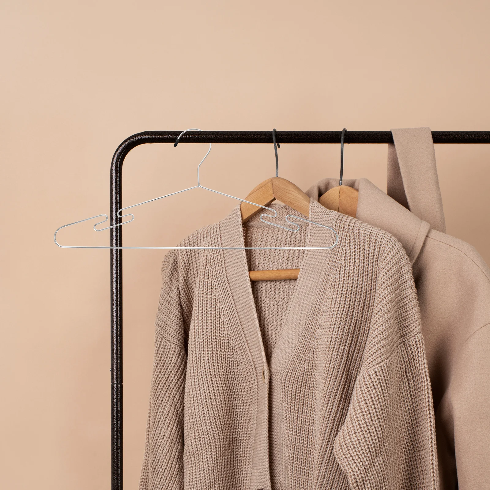 

5pcs Clothes Thickened Shirt Hangers for Coats T shirts Pants Dorm Smooth Edge Closet Storage Household