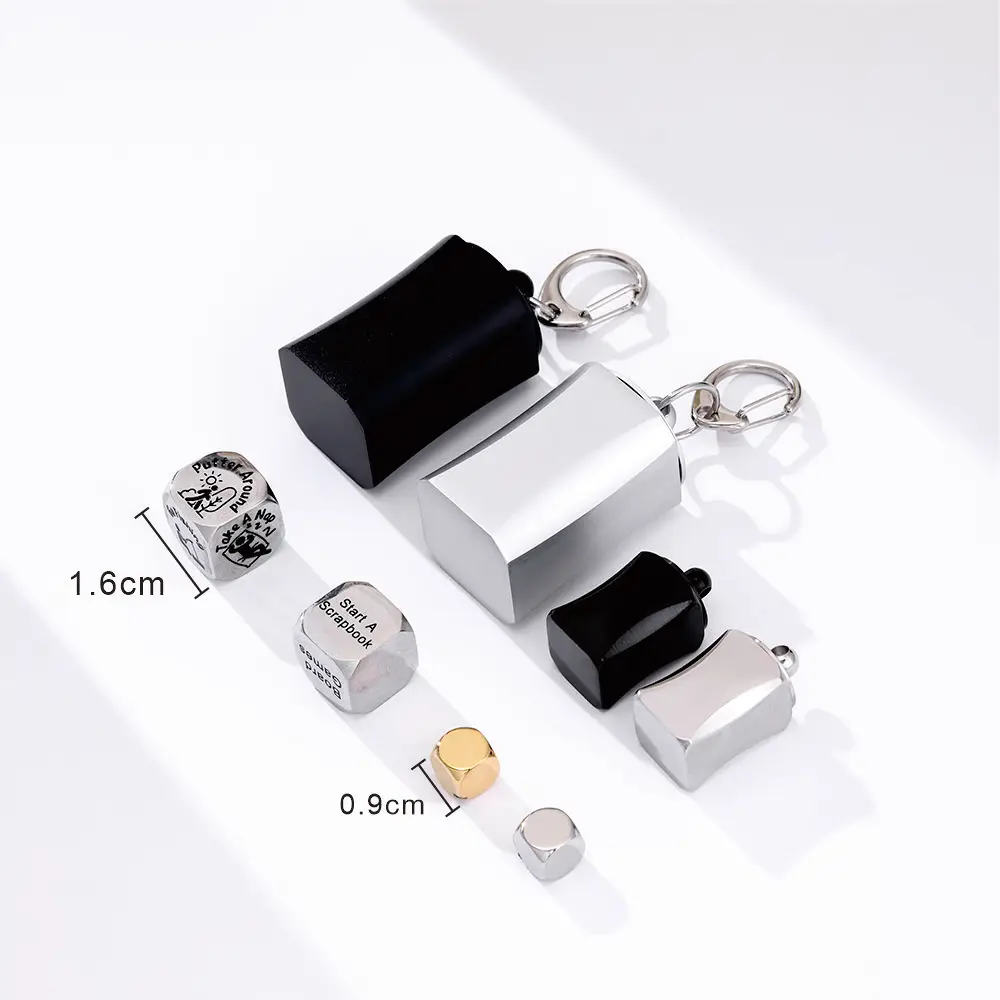 Dice shaker, dice pot keychain, bar and nightclub entertainment pendant accessories, trendy fashion accessories.