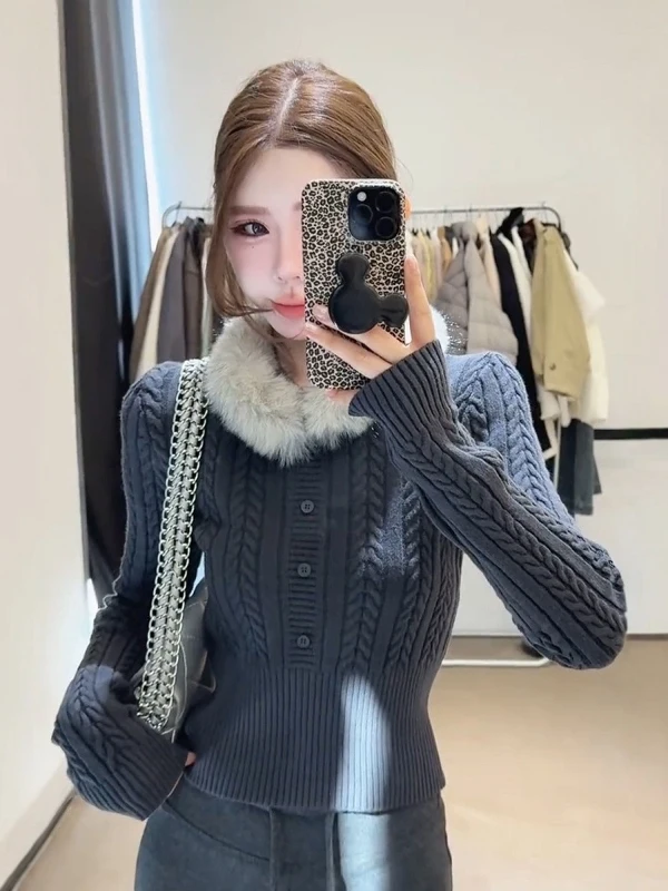 

Уникальный вязаный свитер с отстегивающимся меховым воротником для женщин: утепленный, осенне-зимний, для ношения как поддевка или верхняя одежда, с коротким или длинным рукавом