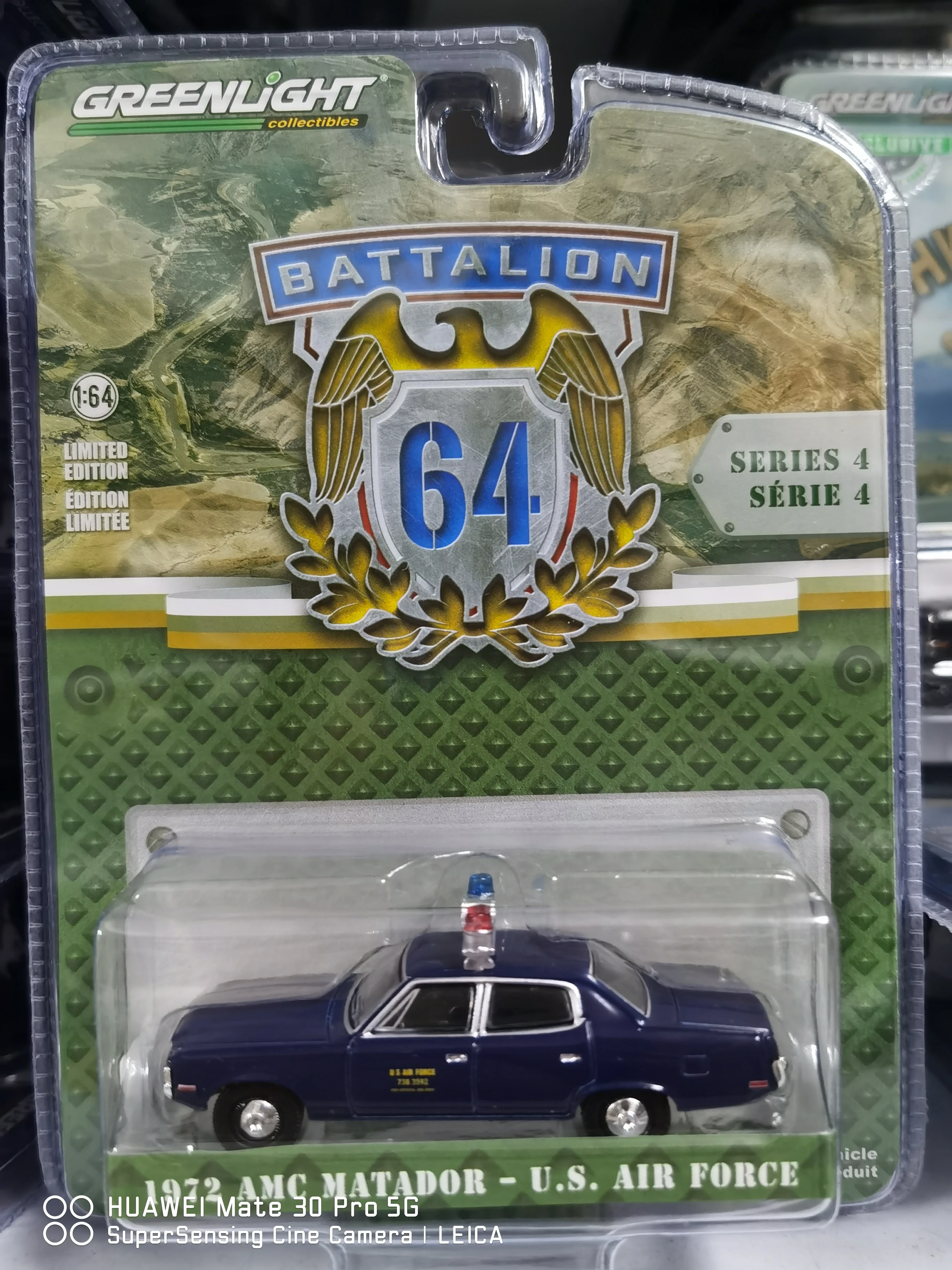 GREENLIGHT 1:64 1972 AMC MATADOR-U.S. Regalo della decorazione del modello di auto in lega pressofusa della collezione AIR FORCE