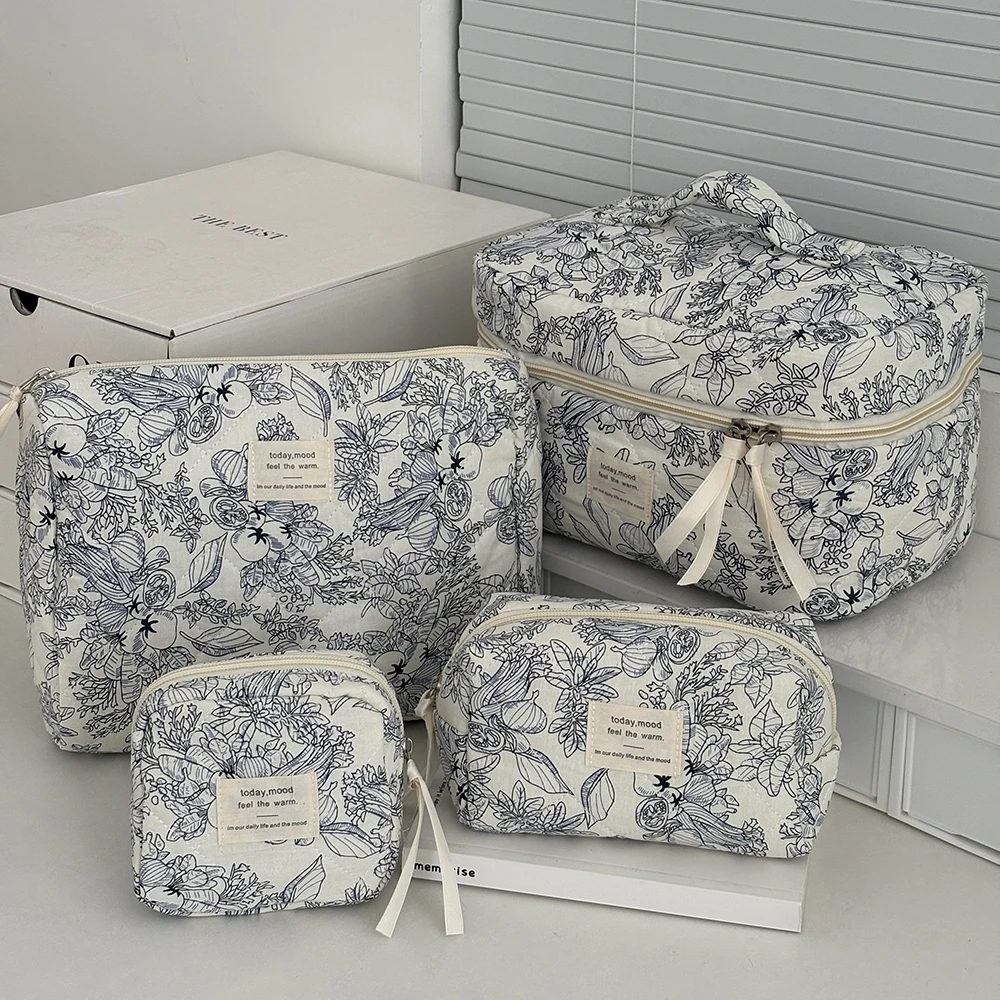 4 Pcs Vintage Flower Quilting Women Sanitary Napkin Makeup Bag Set Small Zipper Cosmetic Organizer Female Handbag Toiletry Pouch