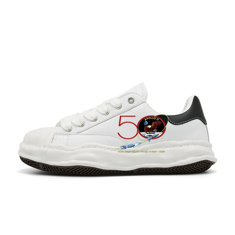 

Apollo 11 Moon Landing 50th Anniversary 1969-2019Vintage Fashion Street Sneakers，The design is retro, stylish, comfortable, and