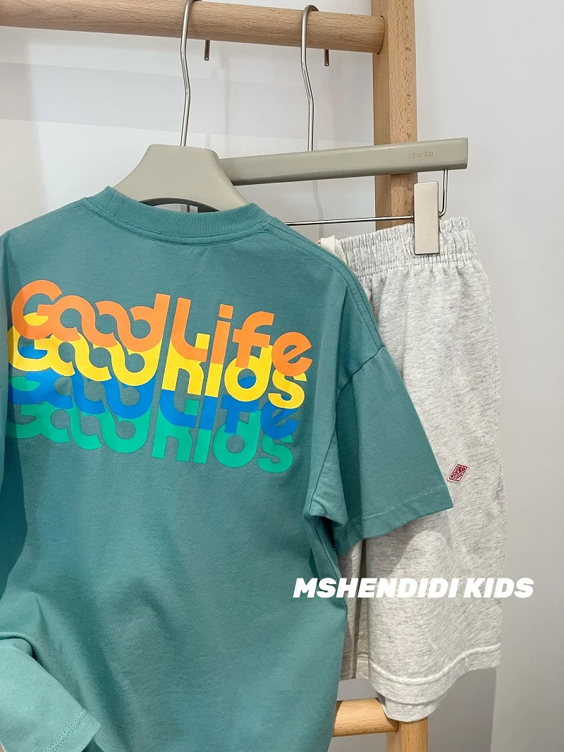 クールなオーバーラップレタープリントカジュアル半袖子供用tシャツ男の子と女の子用夏の新しいスタイル多用途ルーズフィットコットントップ