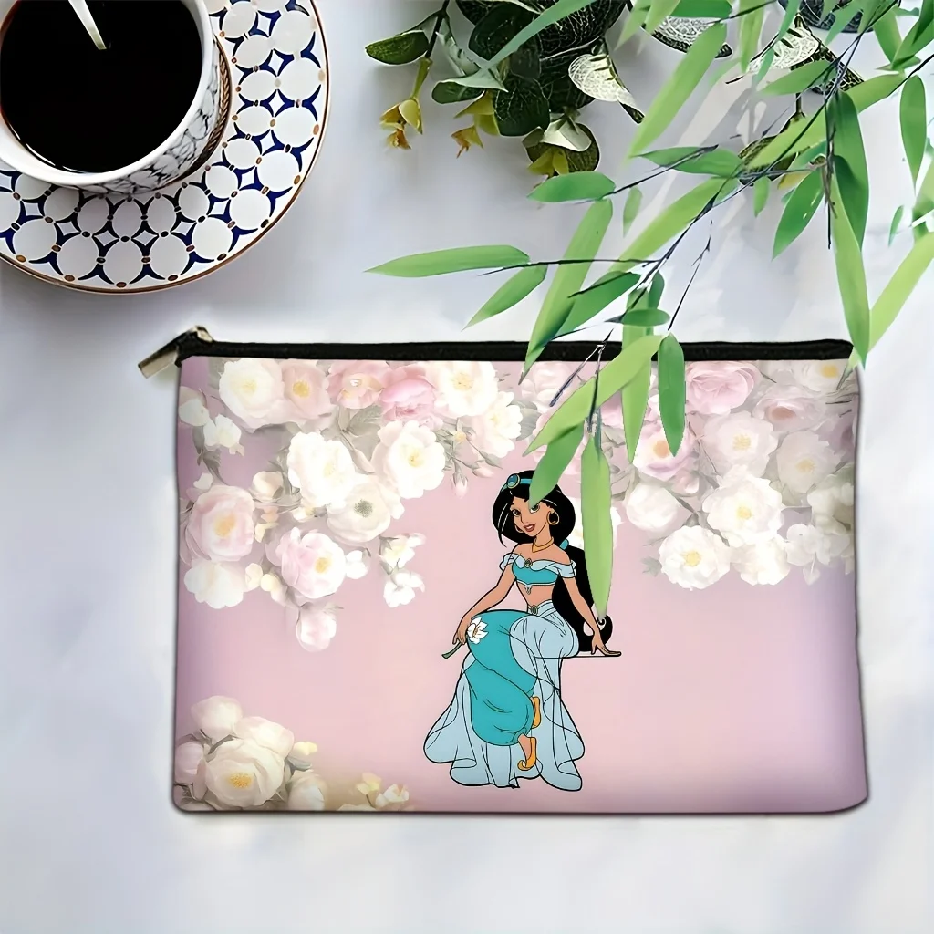 حقيبة مستحضرات التجميل من سلسلة الأميرة قطعة واحدة - بتصميم زهور حية - حقيبة لطيفة متعددة الوظائف بسحاب للنساء، حقيبة تخزين المجوهرات، منظم مثالي بسحاب للسفر - هدية عيد ميلاد ممتعة
