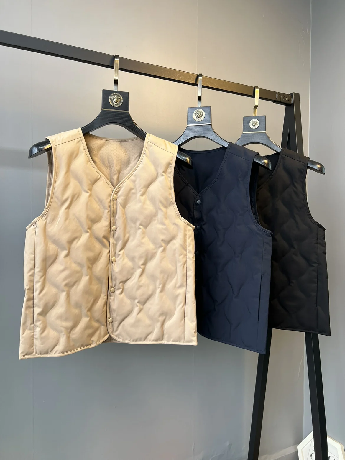 

Мужской шерстяной жилет на осень-зиму, теплый, для ношения под одеждой, из полиэстера, нейлона и синтетических волокон, свободного кроя, с пуговицами