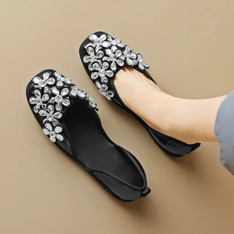 

Luxury Rhinestone Flat Shoes for Women Square Toe Leisure Comforts Soft Sole Size 35-43 Crystal Flower Designer Mule Shoes Woman