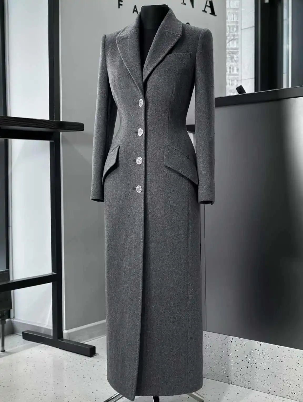 Elegant Notched Lapel Long Coat Wool Blend Single Breasted Fitted Tailored Outerwear For Formal Business Occasion Customized