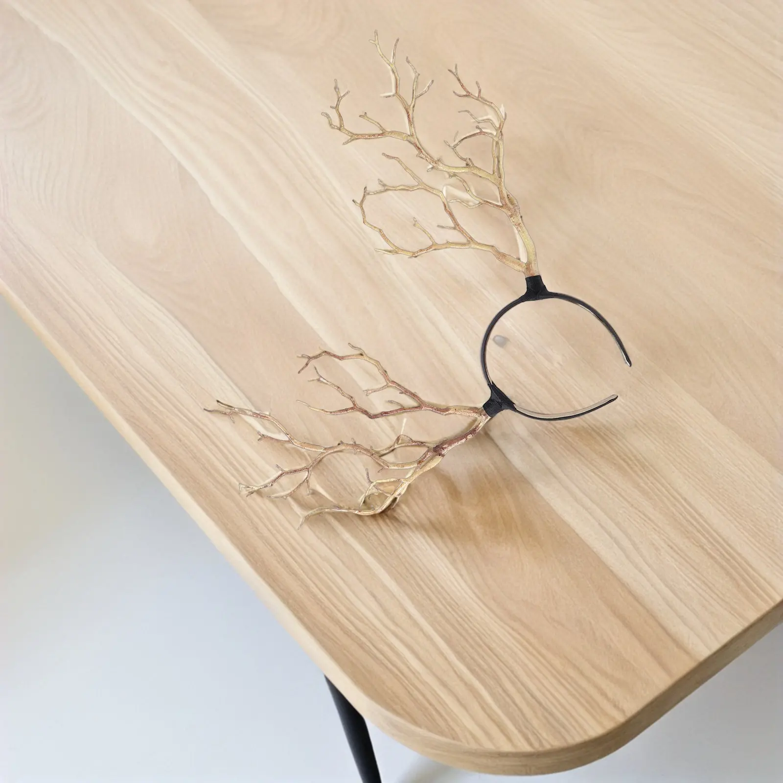 

1Pcs Premium Halloween Hair Hoop with Witch Horn Design Party Headpiece for Cosplay Festival Night Event Unique Branch Headdress