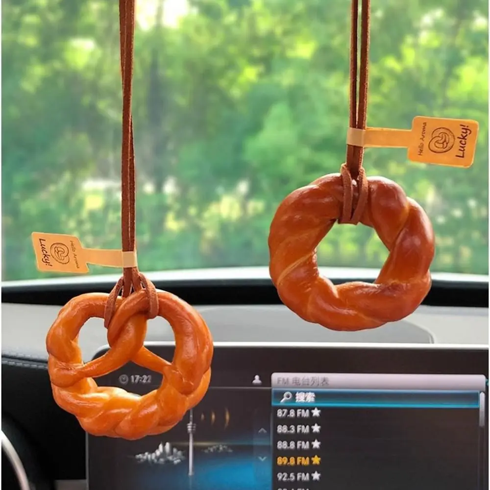 Precioso llavero con colgante de pan alcalino Bagel, llavero de cuerda Pretzel, bonito colgante Interior de coche, bolsa de croissant, accesorio de regalo